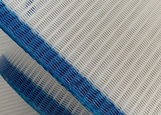 ポリエステル ペーパー作成螺線形のドライヤーの網ベルト白く小さい中間の大きいループ