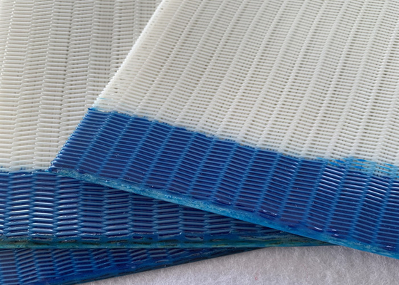 産業および商業使用のための100%のポリエステル網のコンベヤー ベルト1.5-2.85 Kg/M2