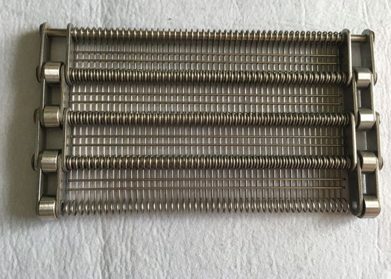オーブンSUS316Lの螺線形の網ベルトを白くしている野菜